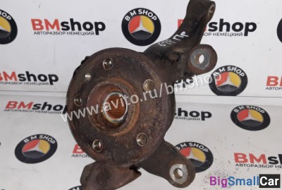 Поворотный кулак правый Mercedes Vito W638