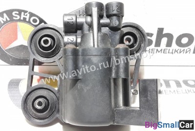 Клапан пневмоподвески передний Range Rover L322