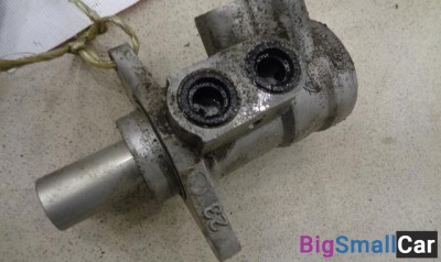 Цилиндр тормозной главный от Mazda Demio DY 2003-2007