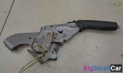 Рычаг стояночного тормоза от Toyota Corolla E150 2006-2013