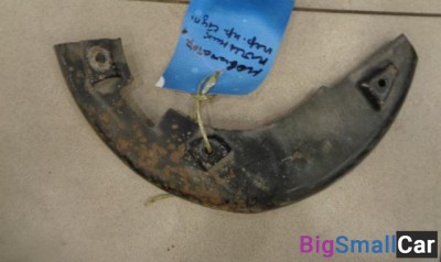 Пыльник тормозного диска передний правый от Lincoln Navigator 2002-2006