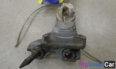 Кронштейн двигателя правый от Honda Fit 2001-2008