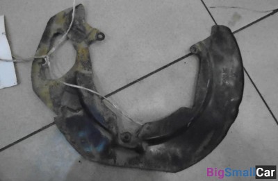 Пыльник тормозного диска передний правый от Mazda 3 BK 2003-2009