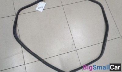 Уплотнитель проема крышки багажника от Suzuki Liana 2001-2007 - купить Белой Глине