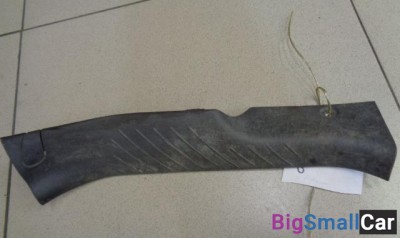 Накладка порога внутренняя задняя правая от Ford Escape 2000-2006 - купить Белой Глине