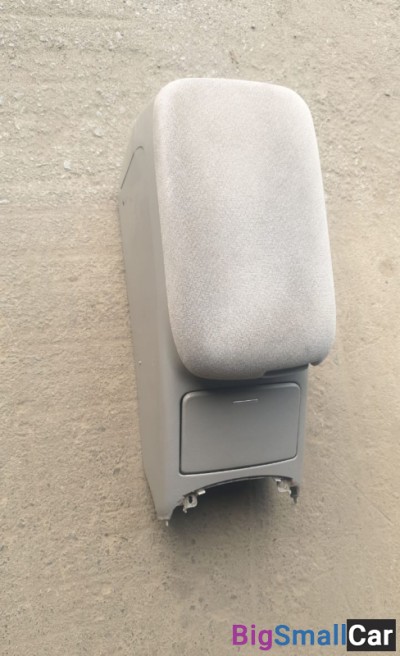 Подлокотник Тойота Марк 2