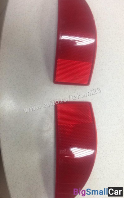 Отражатели в задний бампер Лексус ис