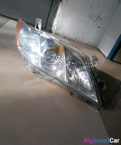 Фара правая на Тойота Камри 40