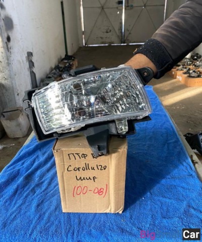 Фара противотуманная правая Toyota Corolla 120