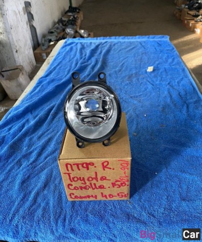 Фара (птф) правая Toyota Corolla 130 Camry 40 50