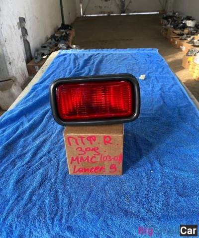 Фара противотуманная правая Mitsubishi Lancer IX