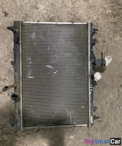 Радиатор охлаждения Nissan Tiida RH