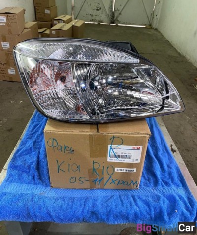 Фара правая Киа Рио Kia Rio (хром)