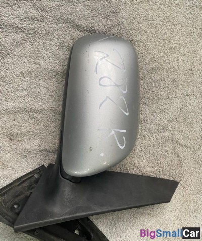 Зеркало правое Toyota Prius (20) - купить Белой Глине