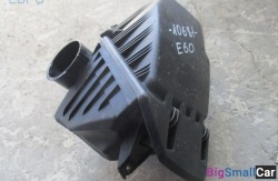 Корпус воздушного фильтра (13 Подготовка и регулир. рабочей смеси) 13717521030