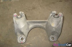 Траверса акпп m47n, n20 (22 Подвеска двигателя и КПП) 22326796613