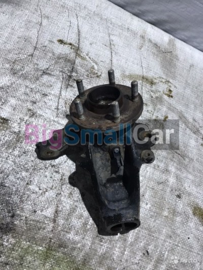 Цапфа со ступицей передняя левая Форд фокус 3