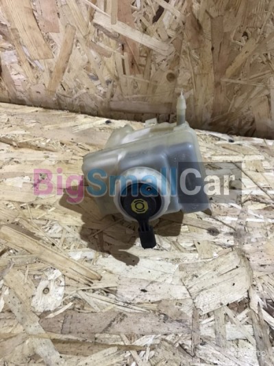 Бочок тормозной жидкости Бмв 7 е65/66 - купить Белой Глине