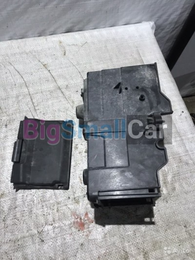 Ниша под аккамулятор Форд фокус 3