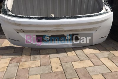 Крышка багажника Ford Focus 2 Крышка багажника Ford Focus 2