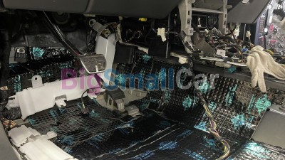 Профессиональная шумоизоляция автомобиля на Audi A4 B9 (2015-2022) - фото товара Профессиональная шумоизоляция автомобиля на Audi A4 B9 (2015-2022) - купить Белой Глине